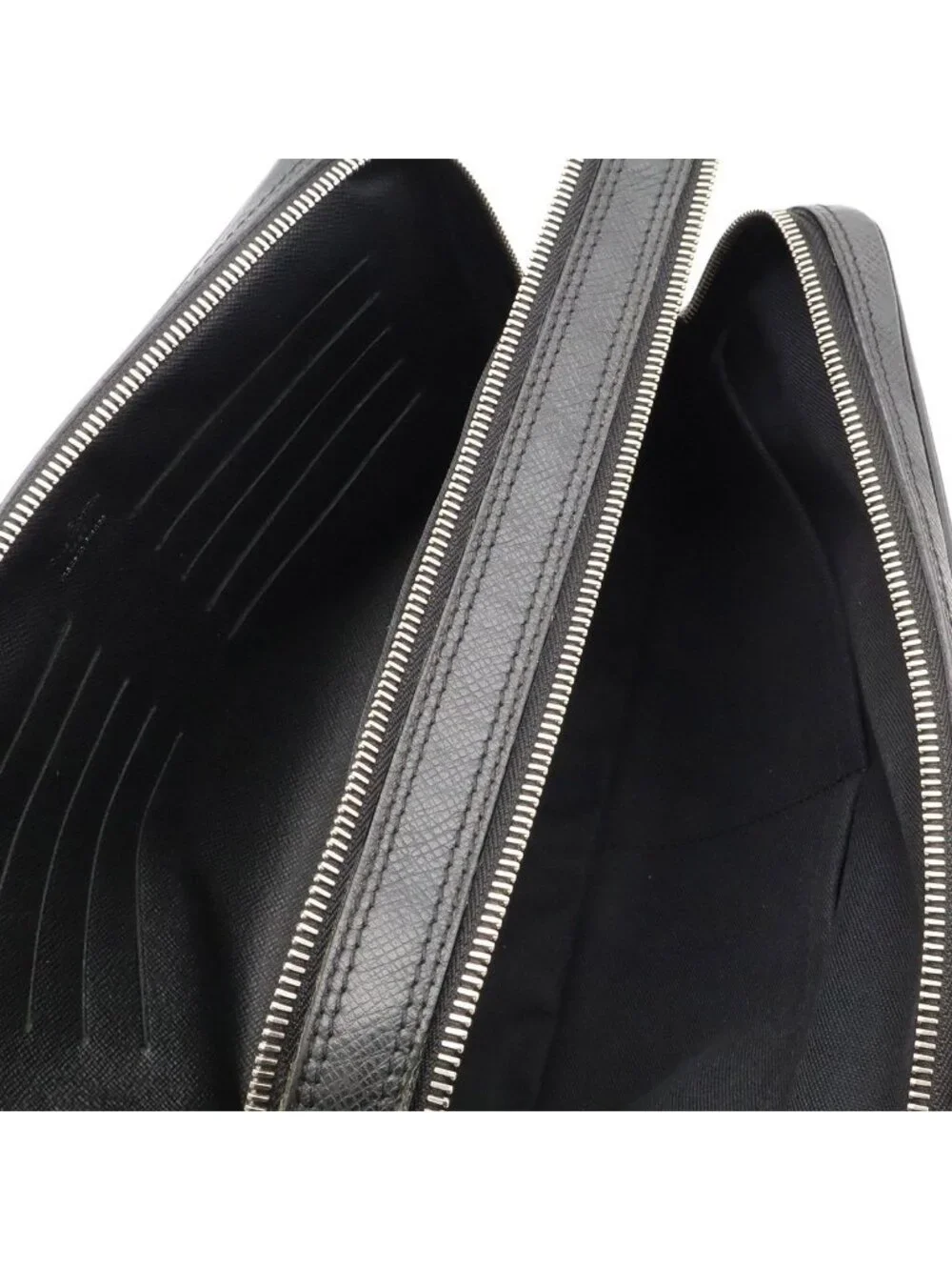 Louis Vuitton Taiga Neo Pavel Clutch Leather Ardoise Black Silver
